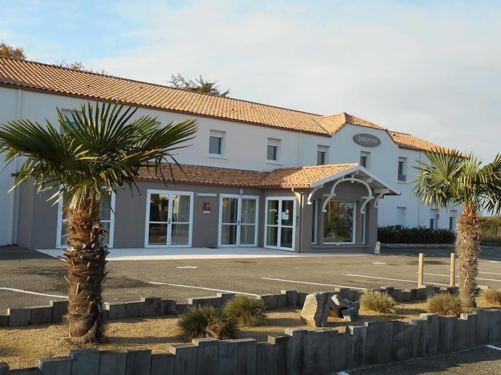 Hotel Salea Порник Екстериор снимка